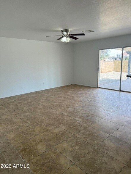Foto del edificio - 3321 W Cholla St
