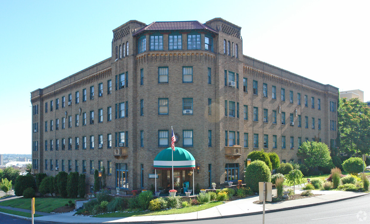 Primary Photo - Culmstock Arms Apartments