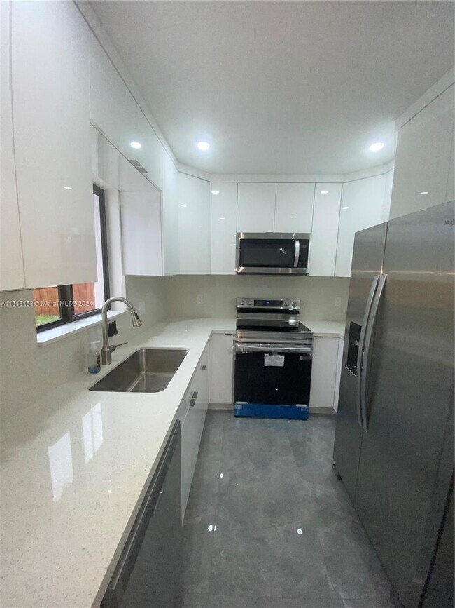 Foto del edificio - 420 NW 88th Ter