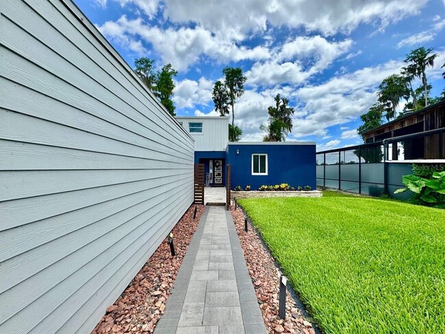 Building Photo - 18200 Cypress Cove Ln