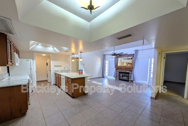 Foto del edificio - 6900 E Gold Dust Ave