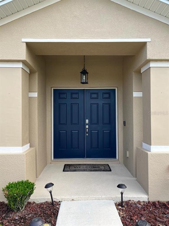 Foto del edificio - 650 Hidden Lake Ct