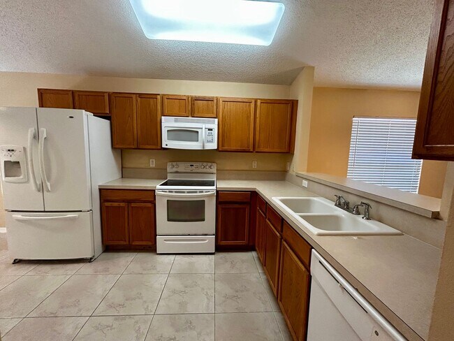 Foto del edificio - 3/2/2 home located in St. James Golf Club ...