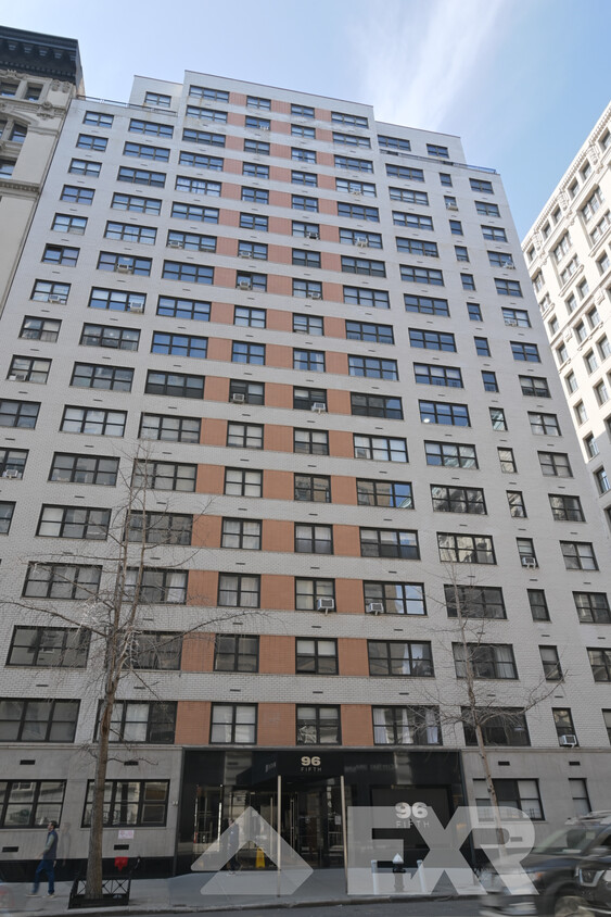 Foto principal - 96 5th Ave