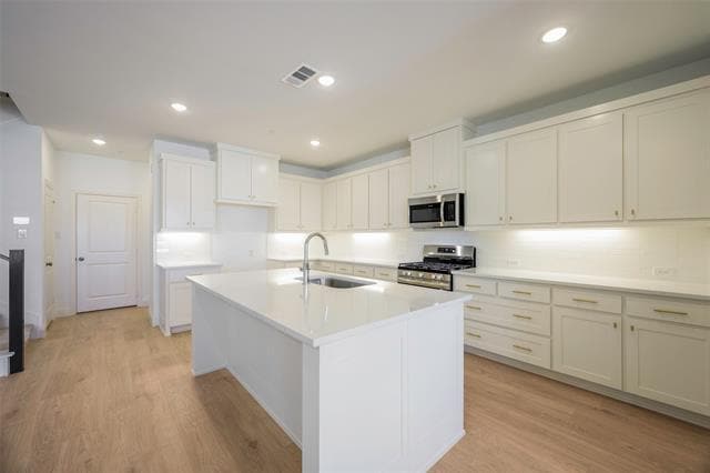 Building Photo - 9455 Speaker Dr