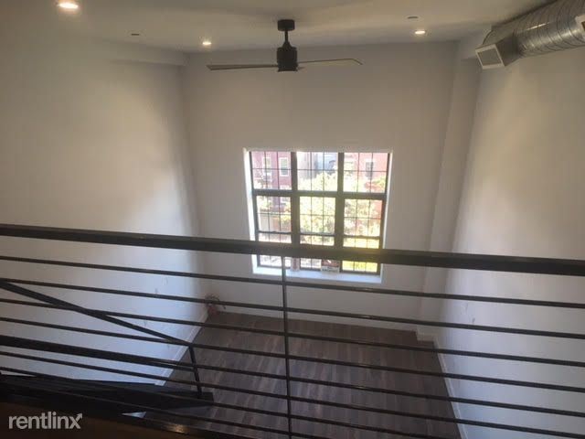 Foto del edificio - 135 Alexander Ave