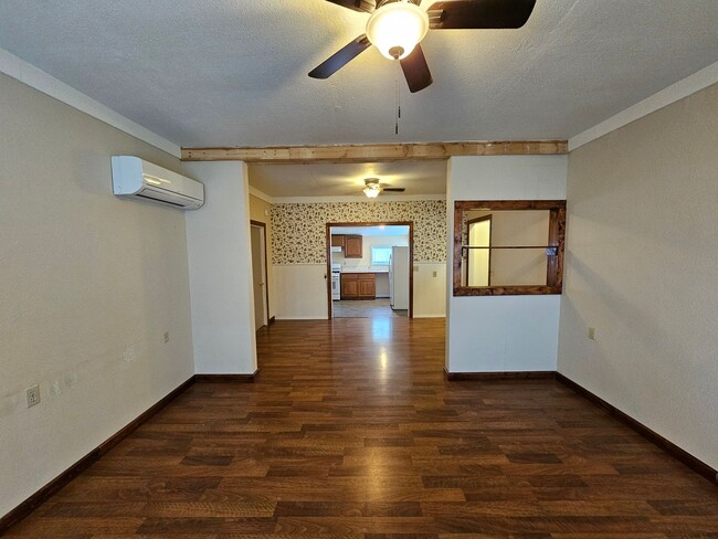 Building Photo - 495 F St