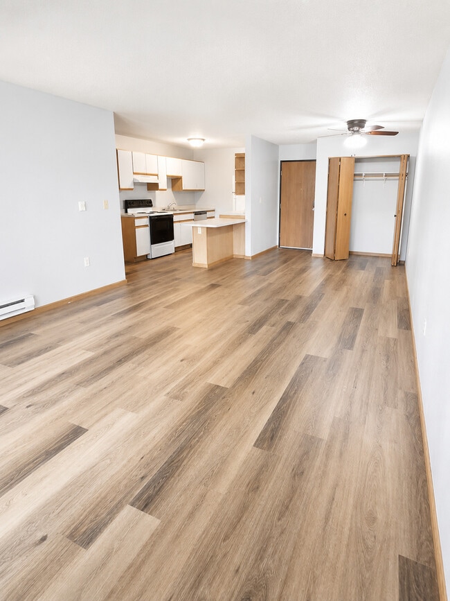 Building Photo - Murdock Apartments