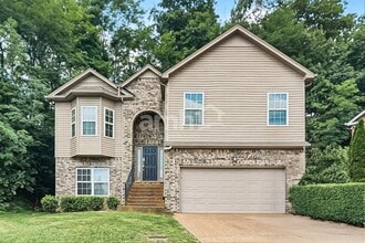 Building Photo - 1413 Napa Pt W