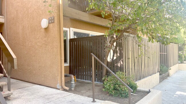 Building Photo - 18350 Hatteras St