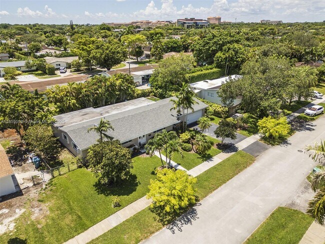 Foto del edificio - 8520 SW 84th Terrace