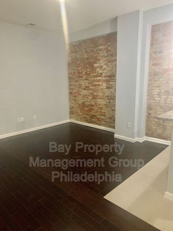 Building Photo - 1706 S 4th St