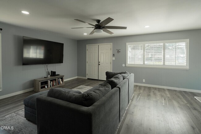 Foto del edificio - 851 Ivywood Dr