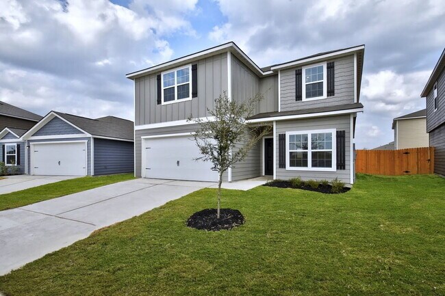 Foto del edificio - 5 Bedroom Home Close to 1604 and I10 East