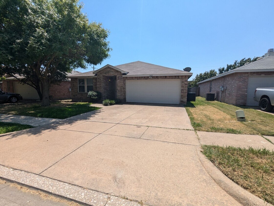 Foto principal - Spacious 4 Bedroom in Mansfield ISD