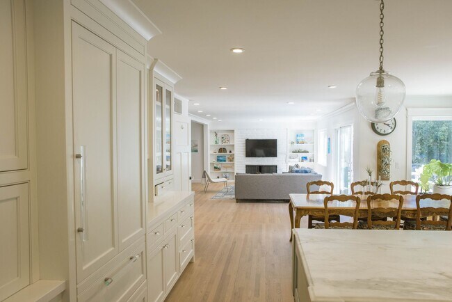 Foto del edificio - Fabulous spacious home, Great Highlands cul de sac, easy commute, exceptional Cupertino Schools!