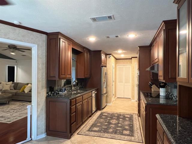 Building Photo - 4031 Flintridge Dr