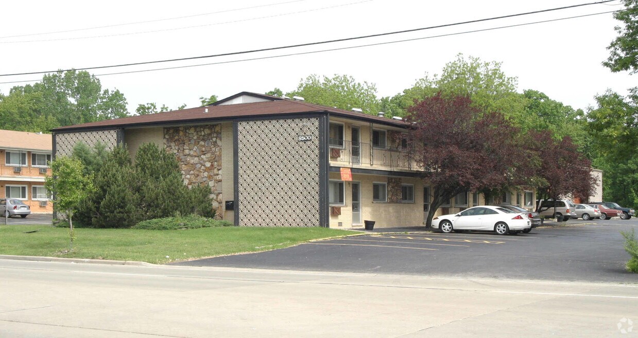 Foto del edificio - 8500 W 87th St