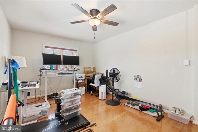 Foto del edificio - 3260 Gunston Rd