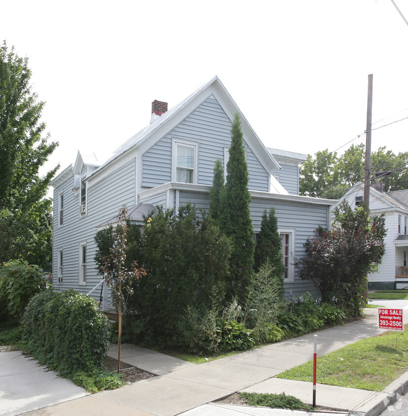 Building Photo - 24 Lincoln Ave