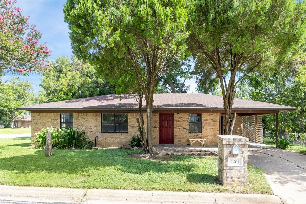 Foto principal - 1201 E Alamo St