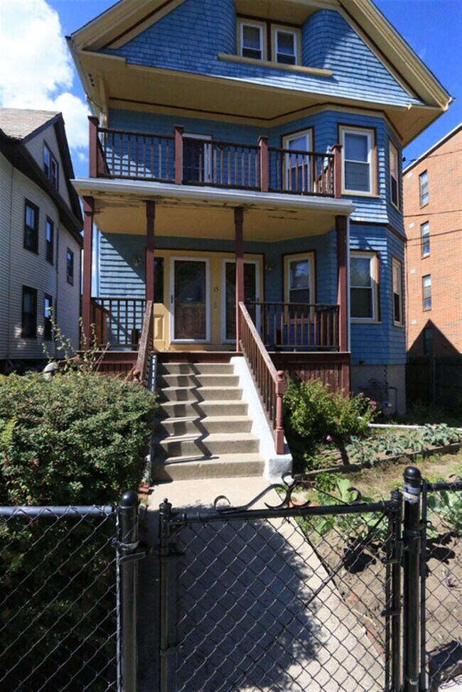 Building Photo - 15 Conwell Ave