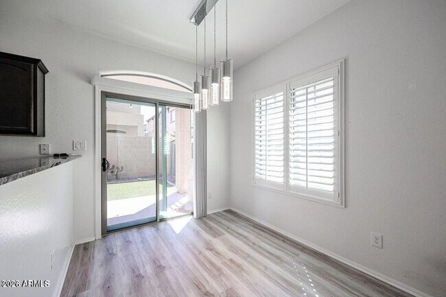 Foto del edificio - 2725 E Mine Creek Rd