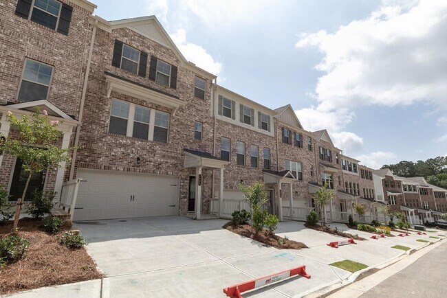 Building Photo - 1615 Brantin Dr