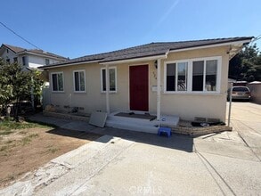 Building Photo - 526 Dewey Ave