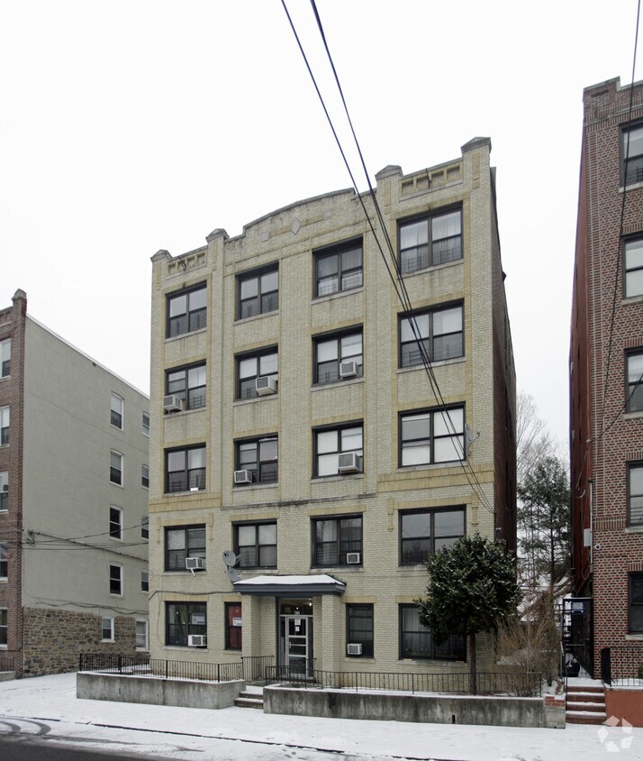 Primary Photo - 472 Hawthorne Ave