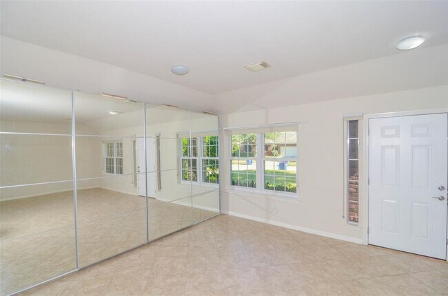 Foto del edificio - 1914 Winding Hollow Dr