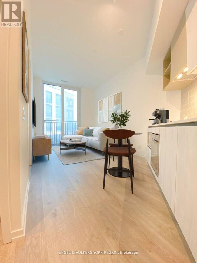 Photo du bâtiment - 1000 Portage Pkwy