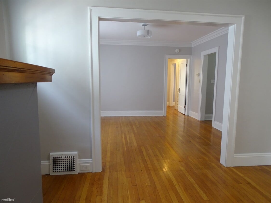 Primary Photo - 6 br, 3 bath Duplex - 2217 Oakdale Road 2n...