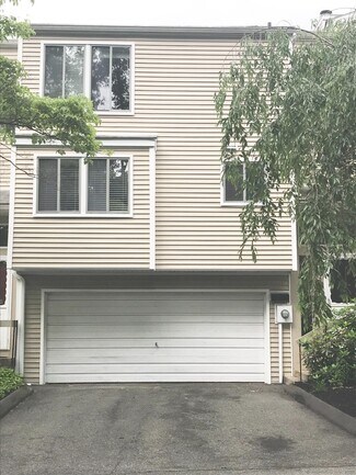 Building Photo - 140 Shepard Ave