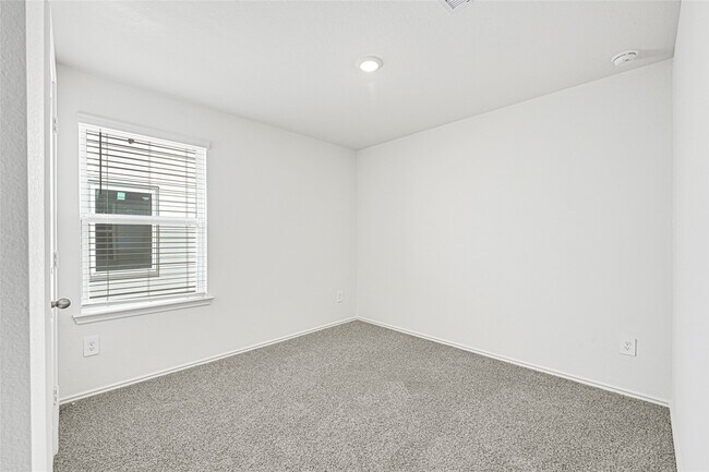 Foto del edificio - 3715 Axyl Run Ct