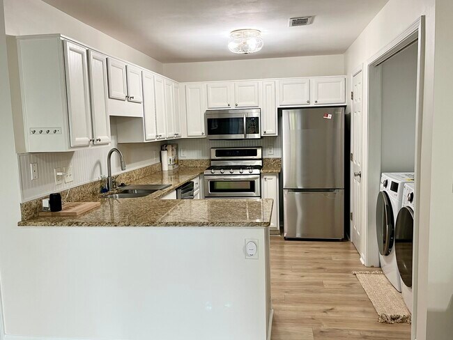 Kitchen, washer/dryer - 1105 Britley Park Ln