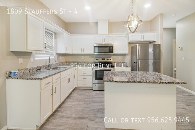 Foto del edificio - 1809 Stauffers St
