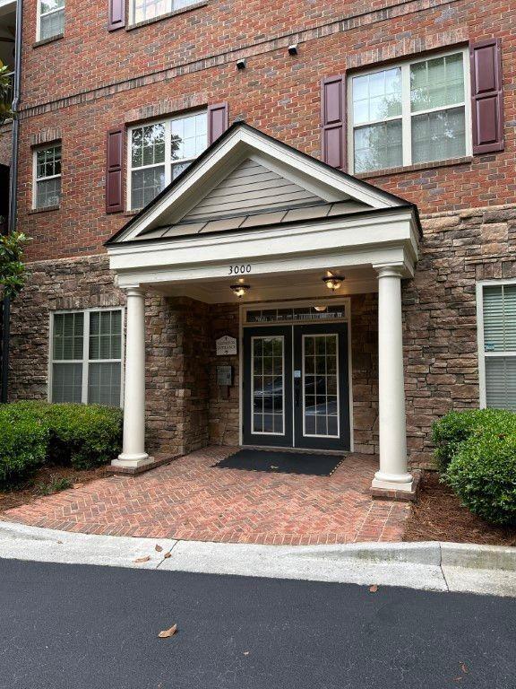 Building Photo - 2300 Peachford Rd