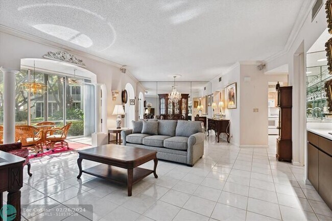 Foto del edificio - 4130 W Palm Aire Dr