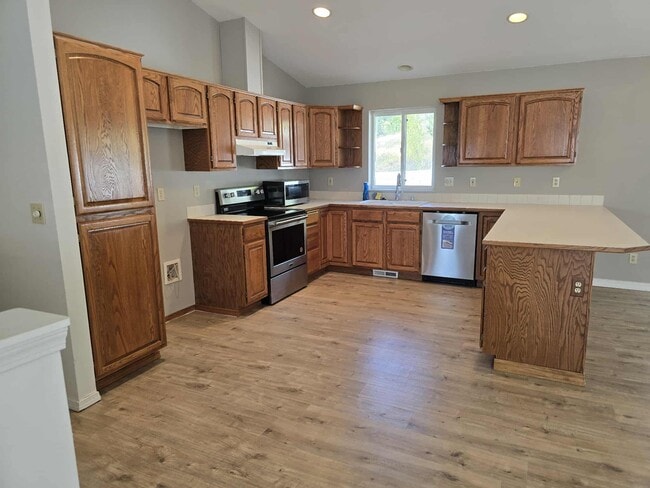 Foto del edificio - 133 Cody Ln