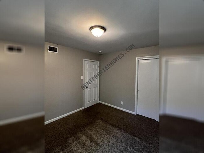 Foto del edificio - 4107 Maple St