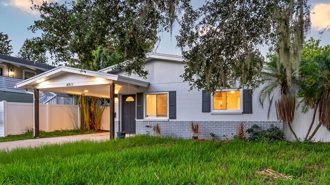 Building Photo - Stunning Renovated 3BD/1BA Home in Shore A...