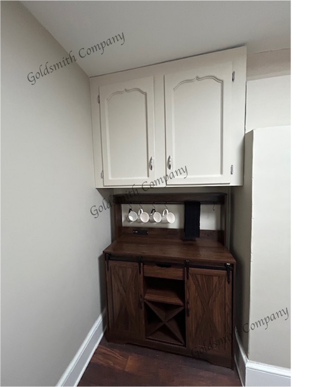 Building Photo - 3 Crescent Ridge Dr