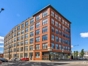 Building Photo - 1872 N Clybourn Ave