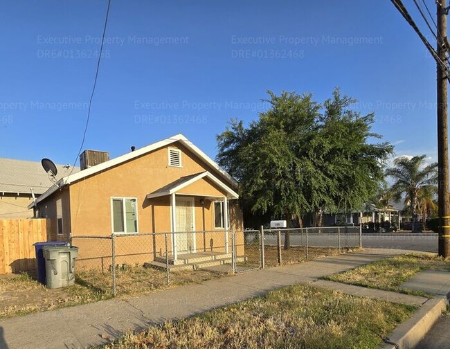Foto del edificio - Remodeled 3 bedroom/ 1 bathroom