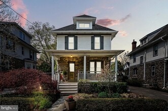 Building Photo - 217 Wayne Ave