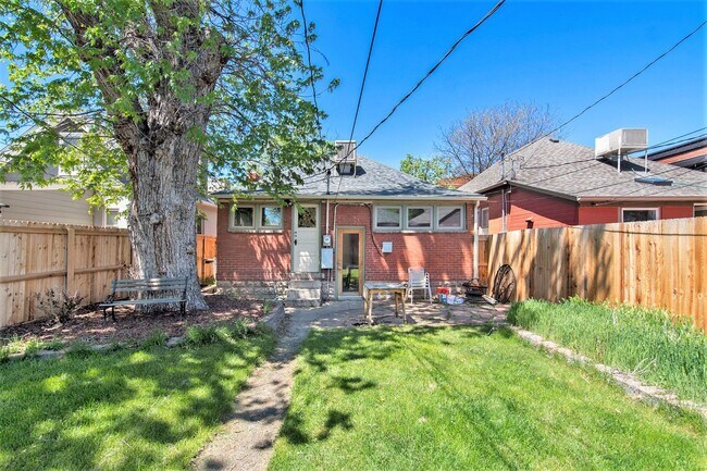 Building Photo - Charming 3Bed/2Bath Bungalow in Wash Park ...