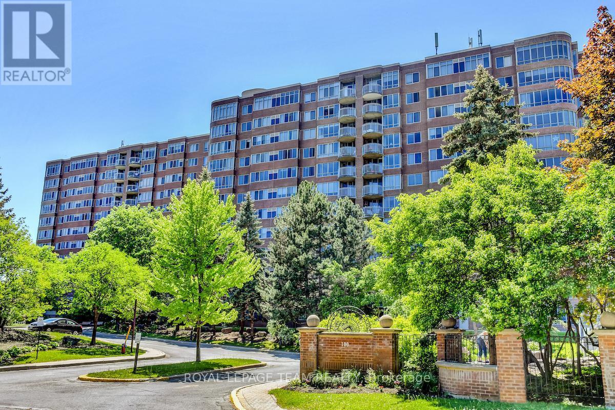 Photo principale - 100 Grant Carman Dr