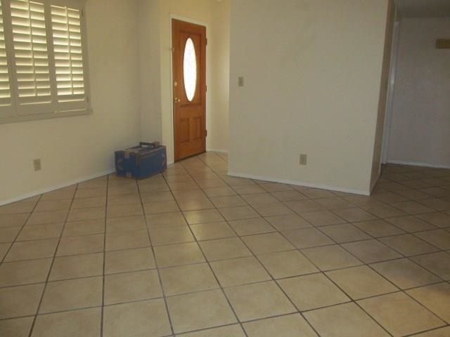 Building Photo - 11537 Meadowbrook Dr