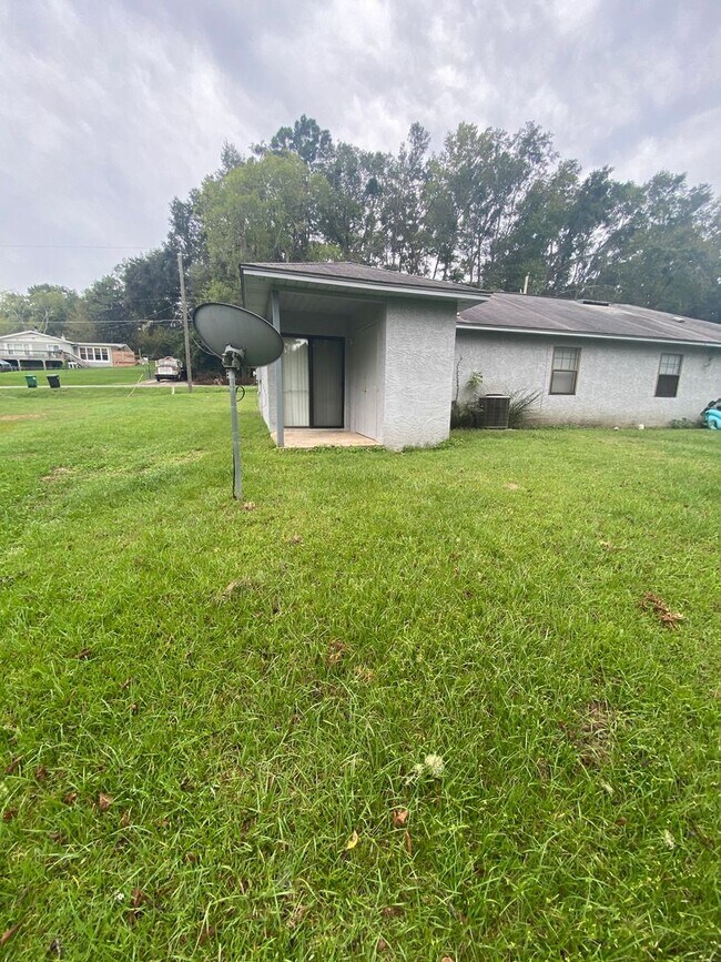 Building Photo - 1330 Fuller Rd